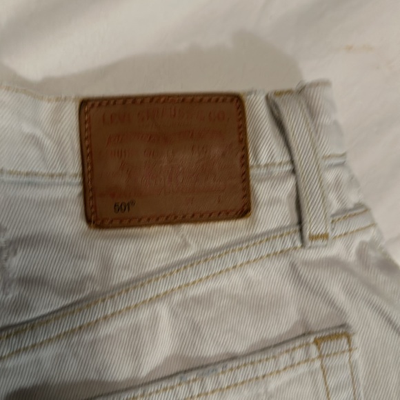 Levi’s Premium 501 High Waisted Shorts - Picture 4 of 7